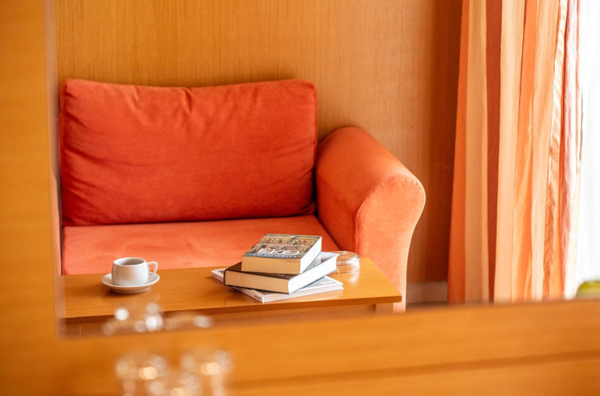 Evia Hotel & Suites Marmari  Екстериор снимка