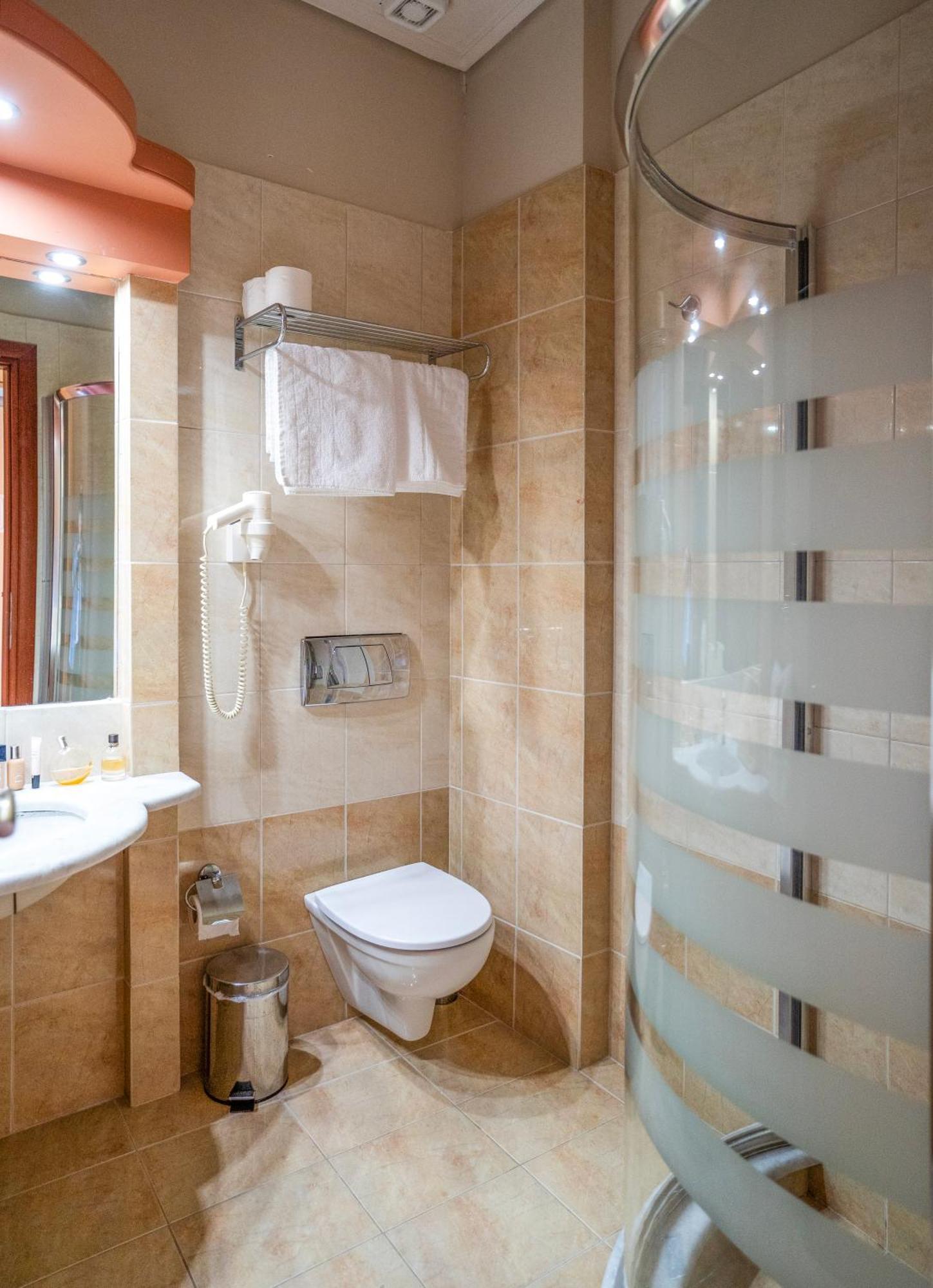 Evia Hotel & Suites Marmari  Екстериор снимка